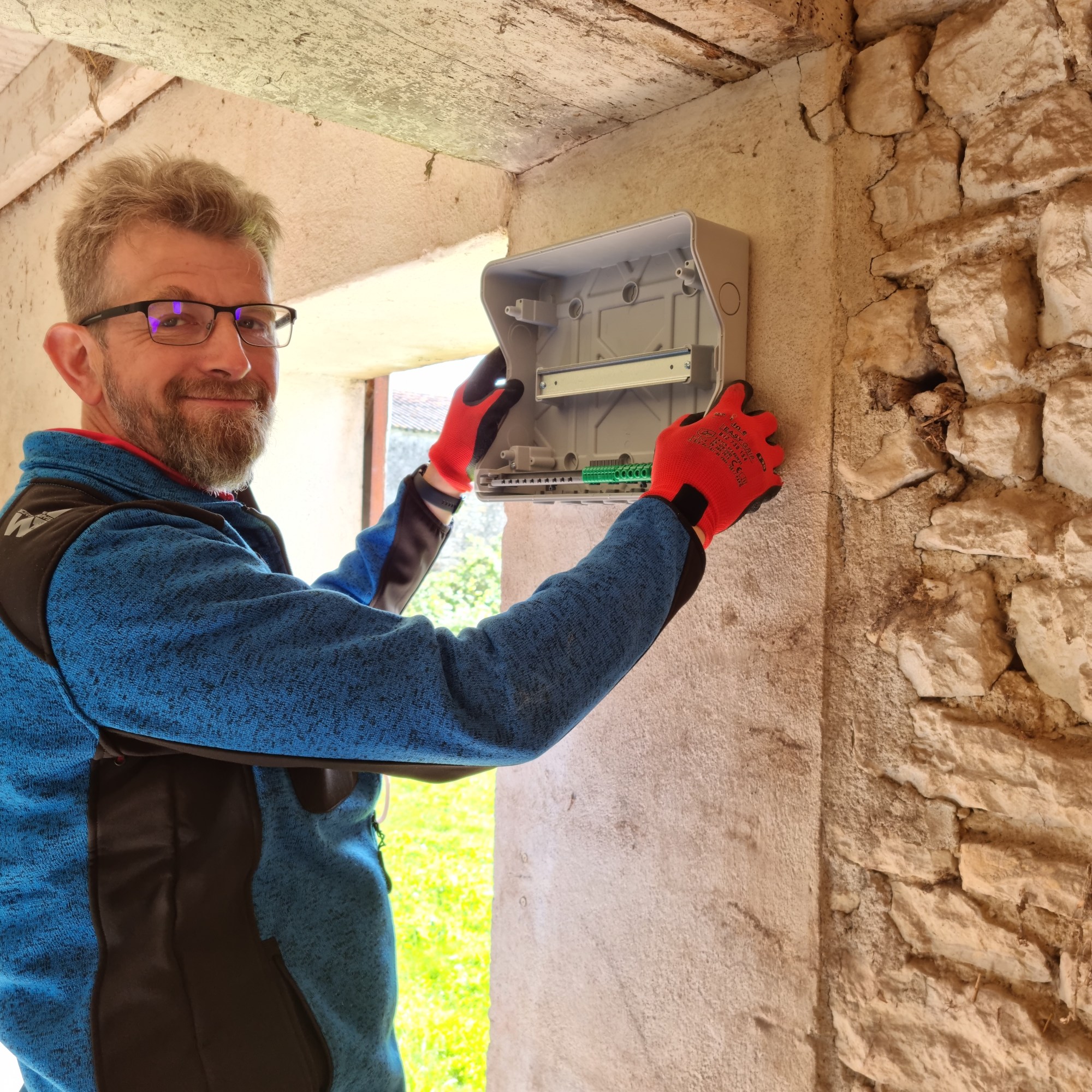 Red électricité photovoltaïque rénovation Charente maritime